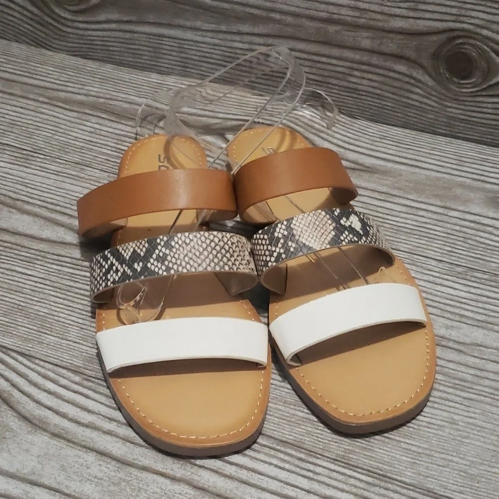 Soda new 3 straps slide flats woman  sandals size 7.5 - Picture 2 of 4